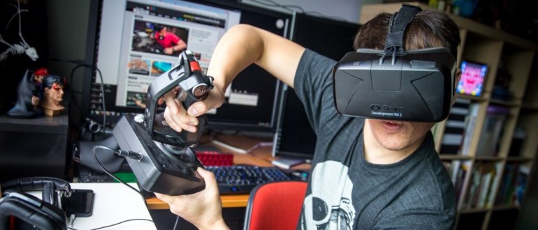 Oculus virtuális valóság sisak